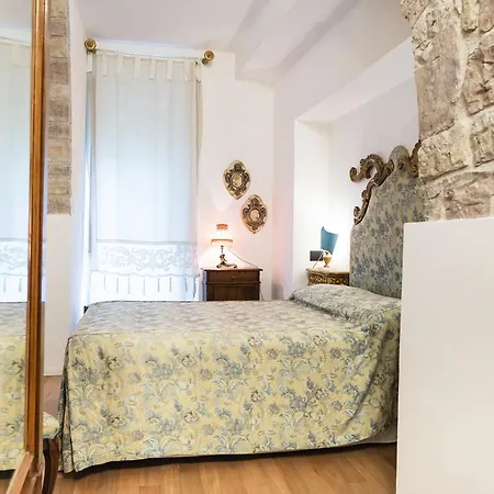 La Piazzetta Delle Erbe Apartment *