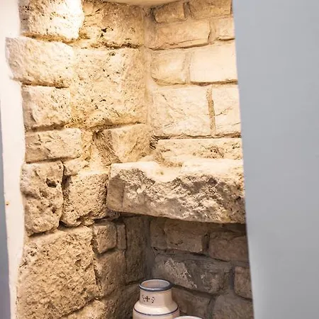 La Piazzetta Delle Erbe Asís